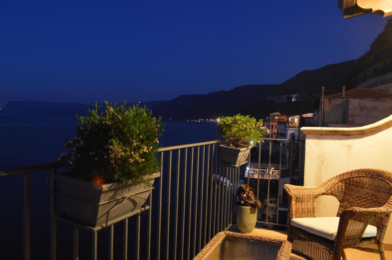 ⋆ B&B LA VEDUTA ⋆ SCILLA ⋆ ITALY ⋆ RATES FROM €145